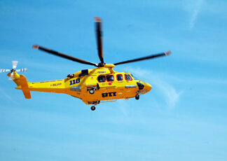 Cade dalla moto, trasportato in elisoccorso all’Ospedale di Careggi