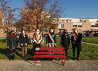 25 Novembre, a San Giovanni V.no inaugurata in Piazza della Pace la panchina rossa donata da ABB