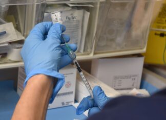 Covid-19, partono oggi pomeriggio le vaccinazioni nelle RSA