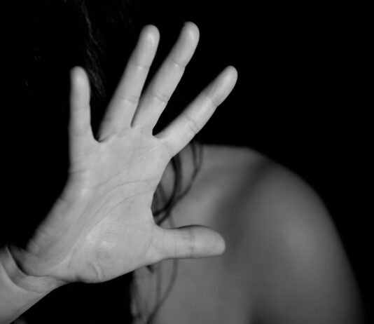 Violenza sulle donne, attivato un numero unico in tutta la provincia di Arezzo