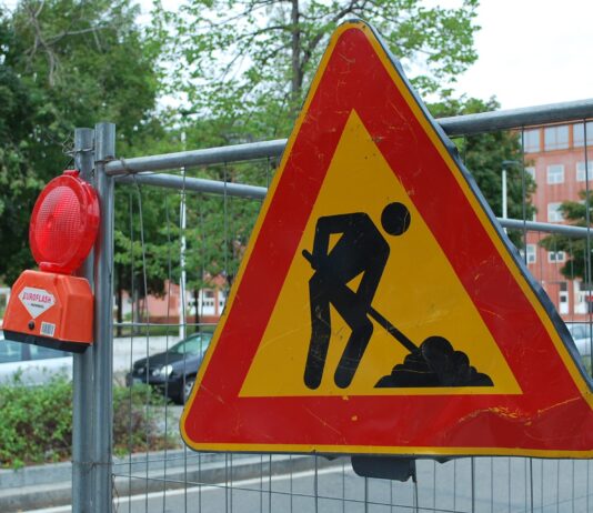 Istituito un senso unico in 1^ Strada Poggilupi e in via Tevere Interventi volti a migliorare la sicurezza della circolazione