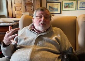 E’ il suo compleanno ma è lui a fare il regalo ai sangiovannesi: il video messaggio di Guccini per Palomar