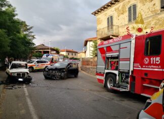 Scontro fra due auto sulla SP69 a Ponticino, 5 le persone ferite