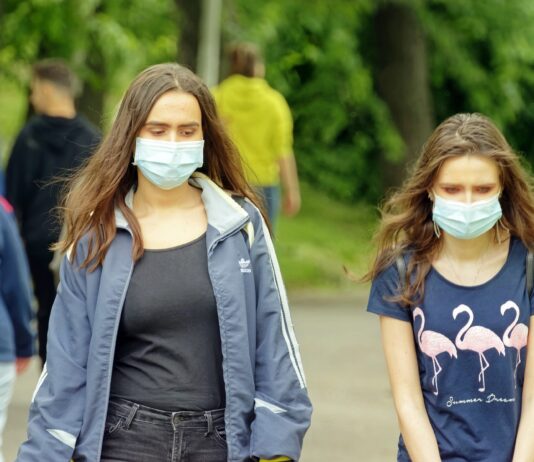 Vaccino Covid per i giovanissimi, siglato l’accordo con i pediatri