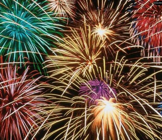 Fuochi d’artificio chiudono la Festa del Perdono 2021 a San Giovanni