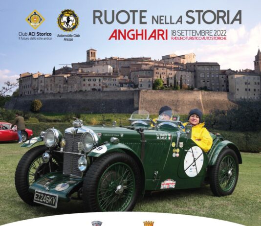 Ruote nella Storia, ad Anghiari la partenza della manifestazione per gli amanti delle auto d’epoca