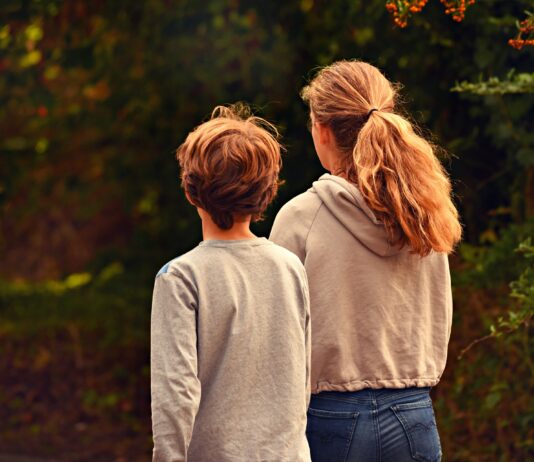 Vaccini mRNA Covid-19: uno studio conferma che negli adolescenti i benefici non superano i rischi