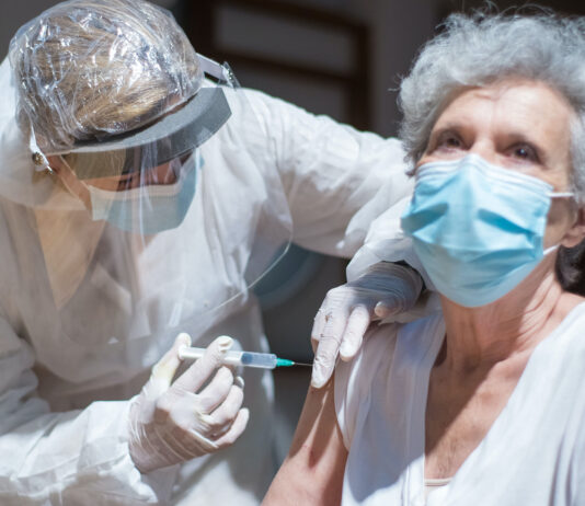 Vaccini Covid adattati, al via le prenotazioni. Saranno utilizzati per i richiami