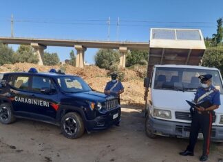 Guida sotto effetto di droga e trasporto scorretto di rifiuti pericolosi: denunciati 2 uomini