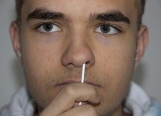 I tamponi antigenici Covid-19 sono tossici per i bambini?