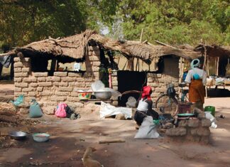 La Francia per il Burkina Faso stampa moneta coloniale