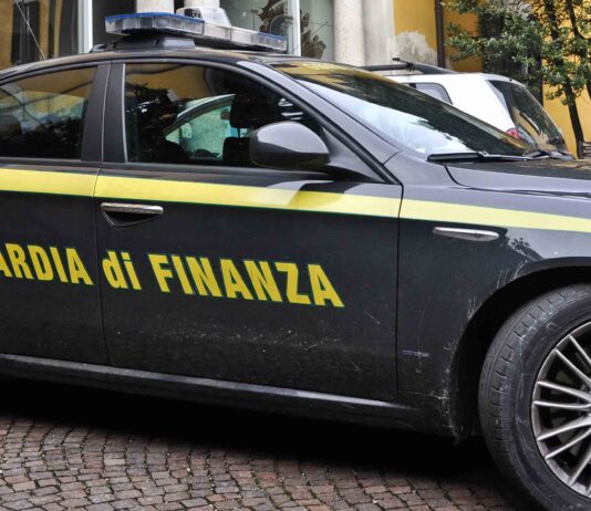 Dominicana nascondeva eroina in un bosco: sequestrata dalla Guardia di Finanza