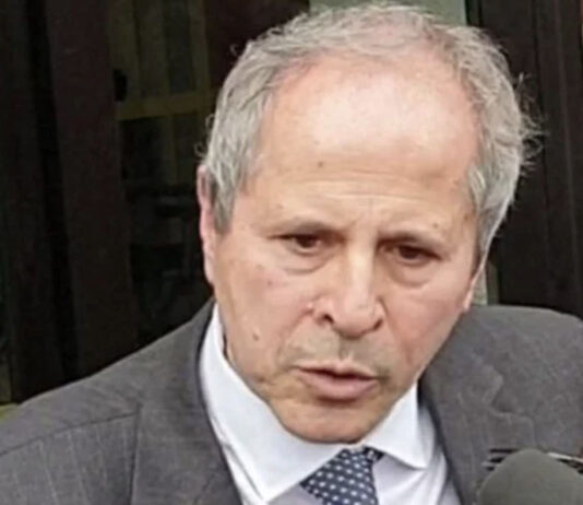 Crisanti: “le persone hanno una fiducia troppo esagerata nel vaccino che hanno fatto”