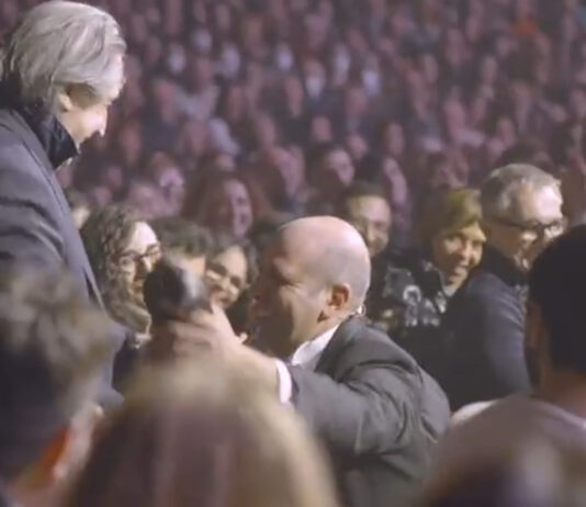 Checco Zalone a Riccardo Muti: “Maestro mi faccia lavorare, tengo famiglia”