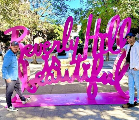 “Bada come la fuma”: sold out l’apertura dell’Antico Vinaio ad Hollywood – VIDEO