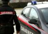 Viola il divieto di avvicinamento minacciando i parenti con una roncola: arrestato 38enne