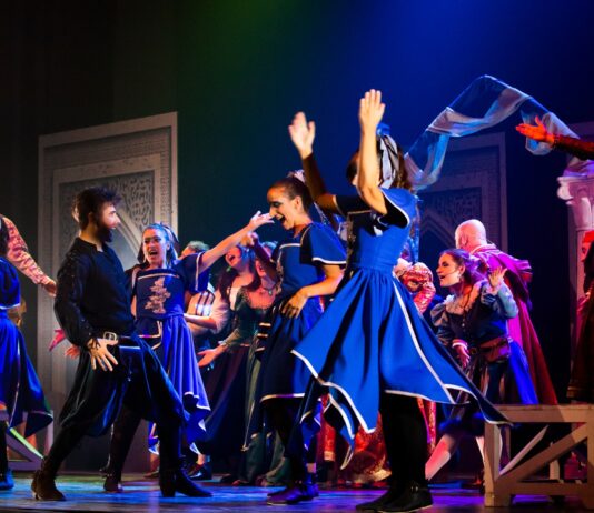 Cortona, il teatro apre le porte ai giovani con il musical «Il Mercante di Venezia»