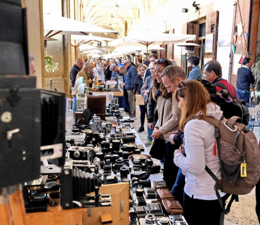 “Foto Antiquaria”: domenica torna la storica mostra-mercato del vintage
