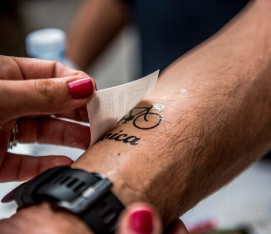 Eroica Montalcino: domenica 28 maggio a migliaia lungo le strade bianche della Val d’Orcia