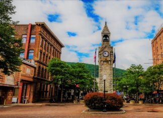 Missione del comune di San Giovanni Valdarno a Corning per rinnovare il patto di gemellaggio