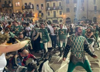 Sant’Andrea vince la 143ᵃ Giostra del Saracino: cronaca e foto