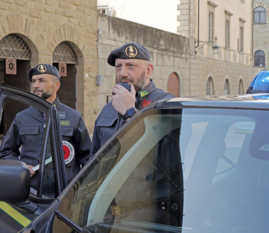 Montevarchi, scoperto un locale sub-affittato in nero e segnalati due soggetti per detenzione di droghe