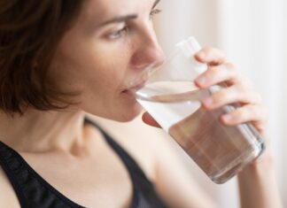 Dal ministero della Salute dieci regole per proteggersi dal caldo