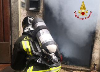 Incendio a Loro Ciuffenna: l’intervento dei Vigili del Fuoco in Via Pellegrini