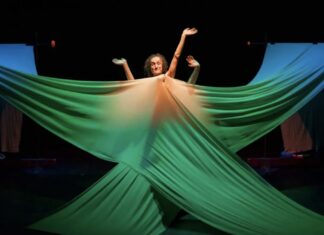 Al Teatro Petrarca di Arezzo Antonio Rezza e Flavia Mastrella con “Fratto_X”