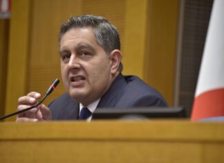 Giovanni Toti ai domiciliari per corruzione: maxi indagine della Procura di Genova. Arrestati anche imprenditori e manager