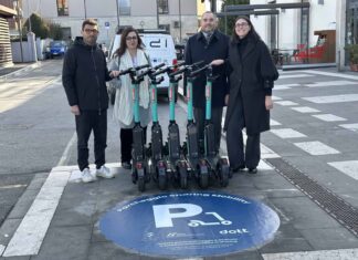 In Piazza della Repubblica nuove aree di sosta per i monopattini