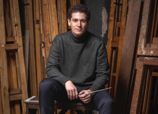 Natale in musica al Teatro Petrarca con l’Orchestra della Toscana e il maestro Diego Ceretta