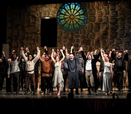 “Notre Dame, Storia d’amore e di passione”, al teatro Petrarca domenica 15 dicembre