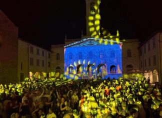 Wannabe 2000 La festa in piazza!: successo travolgente al Perdono 2025