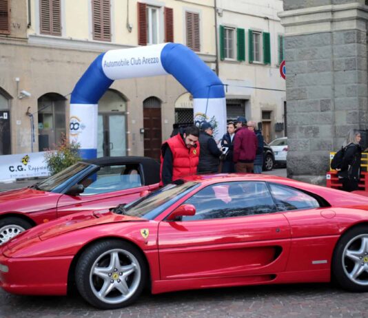 Ruote nella Storia trionfa in Valdarno con 50 gioielli d’epoca