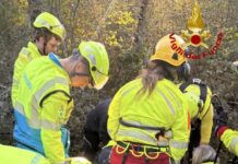 Motociclista cade in una scarpata a Cavriglia: elitrasportato a Careggi