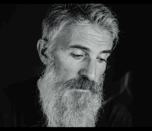 Al Teatro di Cavriglia in scena il cantautore Stefano Donato