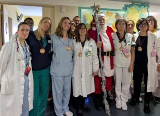 Ospedale del Valdarno: i Babbi Natale in Pediatria e in Ostetricia