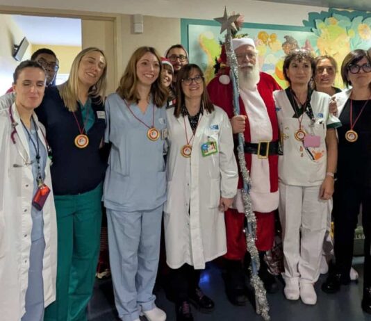 Ospedale del Valdarno: i Babbi Natale in Pediatria e in Ostetricia