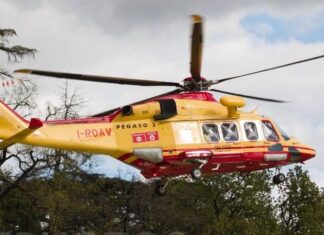 Incidente tra auto e ciclomotore a Cavriglia feriti due minori