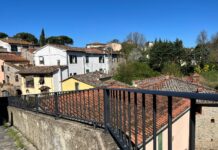 Nuovo corrimano al Castello di Campogialli