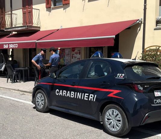 I Carabinieri arrestano due persone responsabili di spaccate e rapine in Valdarno
