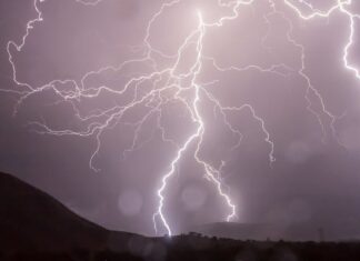 Allerta arancione per temporali forti su tutta la Toscana